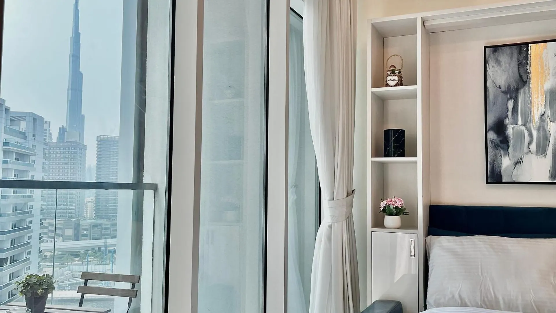 Marvellous Burj Khalifa View Studio, In Downtown Dubaj